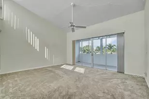 2528 Boundbrook Dr S, West Palm Beach, FL 33406 - Photo 12