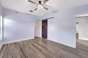 654 SW Pueblo Terrace, Port Saint Lucie, FL 34953 - Photo 18