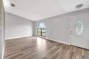 654 SW Pueblo Terrace, Port Saint Lucie, FL 34953 - Photo 2