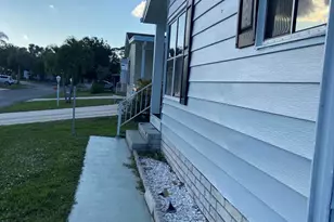 240 Travis Cay Pl, Fort Pierce, FL 34982 - Photo 4