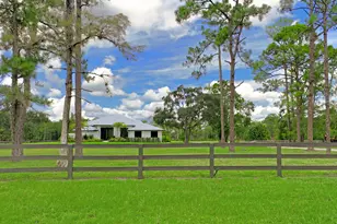 5555 Cougars Prowl, Wellington, FL 33449 - Photo 1