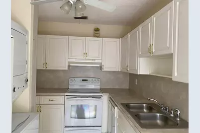8665 Chevy Chase Drive #113, Boca Raton, FL 33433 - Photo 6