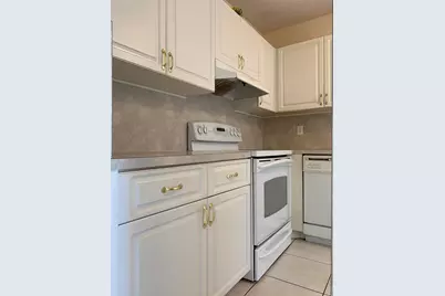 8665 Chevy Chase Drive #113, Boca Raton, FL 33433 - Photo 8