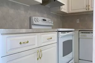 8665 Chevy Chase Dr, Boca Raton, FL 33433 - Photo 4