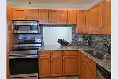 121 Lake Gloria Drive, West Palm Beach, FL 33411 - Photo 8