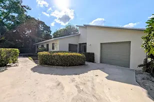 2454 NW 9th St, Delray Beach, FL 33445 - Photo 4