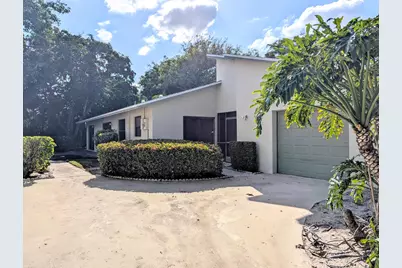 2454 NW 9th Street, Delray Beach, FL 33445 - Photo 1