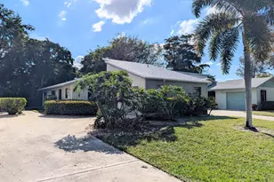 2454 NW 9th St, Delray Beach, FL 33445 - Photo 2