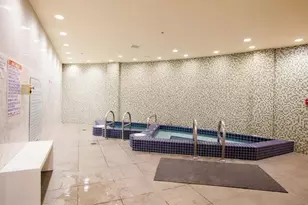 253 NE 2nd St, Miami, FL 33132 - Photo 38
