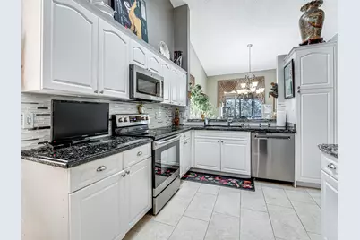 9817 Seacrest Circle #201, Boynton Beach, FL 33437 - Photo 6