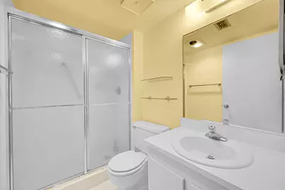 3154 Via Poinciana #306, Lake Worth, FL 33467 - Photo 18