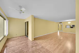 3154 Via Poinciana, Lake Worth, FL 33467 - Photo 10