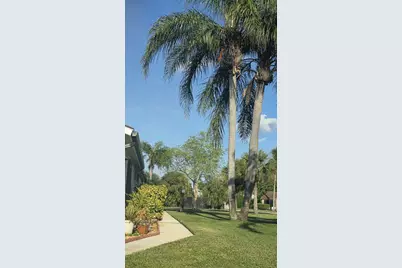 4327 Willow Brook Circle, West Palm Beach, FL 33417 - Photo 2