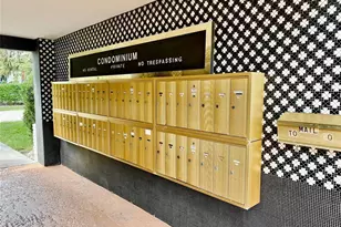 160 NE 8th Ave, Hallandale Beach, FL 33009 - Photo 14