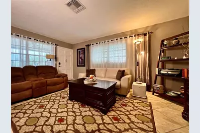 160 NE 8th Avenue #1b, Hallandale Beach, FL 33009 - Photo 4