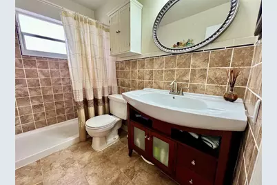 160 NE 8th Avenue #1b, Hallandale Beach, FL 33009 - Photo 8