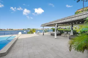 511 Ives Dairy Rd, Miami, FL 33179 - Photo 10