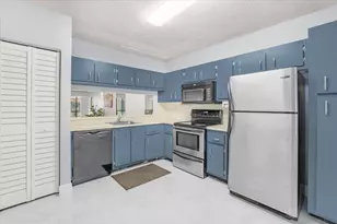 511 Ives Dairy Rd, Miami, FL 33179 - Photo 20