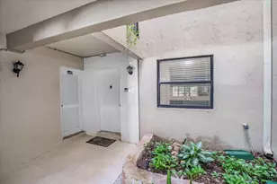 511 Ives Dairy Rd, Miami, FL 33179 - Photo 12