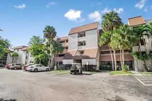 511 Ives Dairy Rd, Miami, FL 33179 - Photo 2