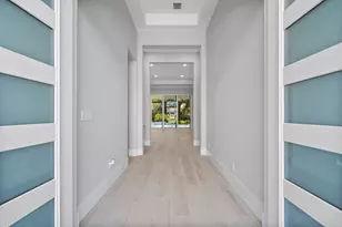 129 Strand Dr, Vero Beach, FL 32963 - Photo 2