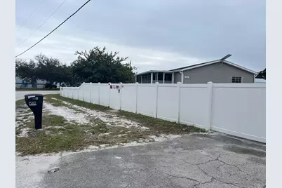 1580 NE Seneca Avenue, Stuart, FL 34994 - Photo 2