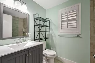 100 Venetian Dr, Delray Beach, FL 33483 - Photo 14