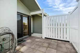 6686 SE Yorktown Dr, Hobe Sound, FL 33455 - Photo 2