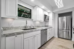 11863 Wimbledon Cir, Wellington, FL 33414 - Photo 28