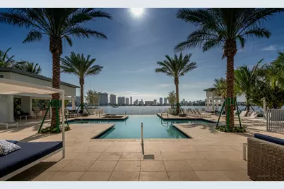 17301 Biscayne Boulevard #707, North Miami Beach, FL 33160 - Photo 38