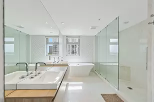 17301 Biscayne Blvd, North Miami Beach, FL 33160 - Photo 22