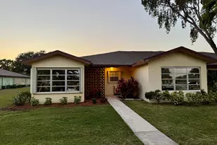 1707 N Dovetail Dr, Fort Pierce, FL 34982 - Photo 1