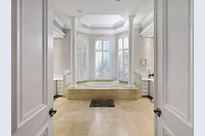 10596 Versailles Boulevard, Wellington, FL 33449 - Photo 26