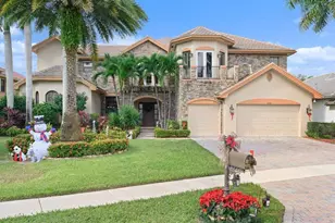 10596 Versailles Blvd, Wellington, FL 33449 - Photo 2