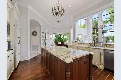 10596 Versailles Boulevard, Wellington, FL 33449 - Photo 16