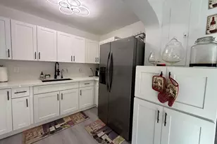 303 NW 28th Way, Fort Lauderdale, FL 33311 - Photo 10
