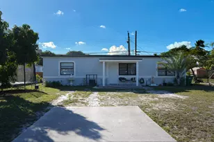303 NW 28th Way, Fort Lauderdale, FL 33311 - Photo 1