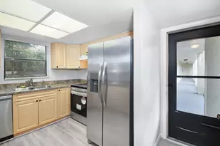 31 SW South River Dr Dr, Stuart, FL 34997 - Photo 10