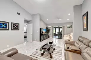 10927 Dolphin Palm Ct, Boynton Beach, FL 33437 - Photo 4