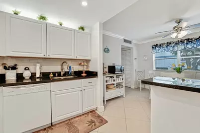 350 Tuscany G, Delray Beach, FL 33446 - Photo 6