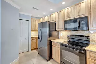 2470 Harbour Cove Dr, Hutchinson Island, FL 34949 - Photo 12