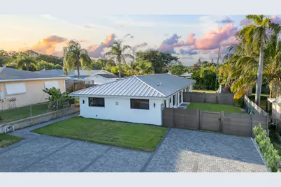 303/305 De Carie Street, Delray Beach, FL 33444 - Photo 1