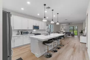 8202 Cadre Noir Rd, Lake Worth, FL 33467 - Photo 2