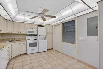 501 SW 11th Place #412, Boca Raton, FL 33432 - Photo 8