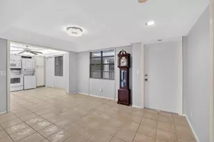 501 SW 11th Pl, Boca Raton, FL 33432 - Photo 4