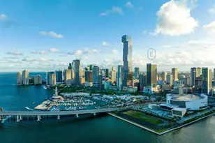 398 NE 5th St, Miami, FL 33132 - Photo 26