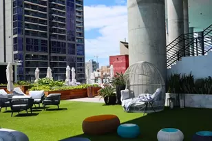 398 NE 5th St, Miami, FL 33132 - Photo 8