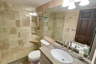 102 Half Moon Cir, Hypoluxo, FL 33462 - Photo 36