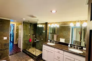 102 Half Moon Cir, Hypoluxo, FL 33462 - Photo 32