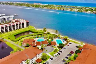 102 Half Moon Cir, Hypoluxo, FL 33462 - Photo 1